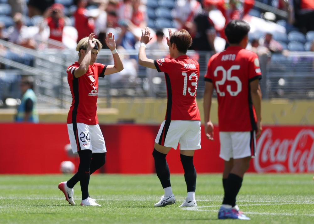 王洪亮：美国巴西身体强太多；若早跟她们踢热身赛或许会好些