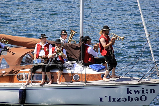 美记：有迹象显示快船将提前清理阵容，看好他们明夏签特雷杨